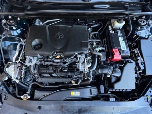 Used 2018 Toyota Camry XSE image 10