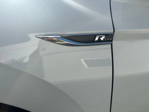 Used 2019 Volkswagen Jetta R-Line FWD image 4