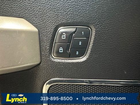 Used 2015 Ford F150 Lariat image 8