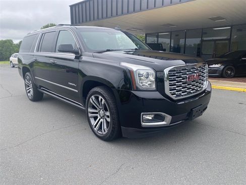 Used 2018 GMC Yukon XL Denali w/ Denali Ultimate Package AWD/4WD image 1