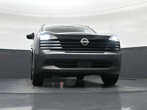 Used 2025 Nissan Kicks S FWD image 18