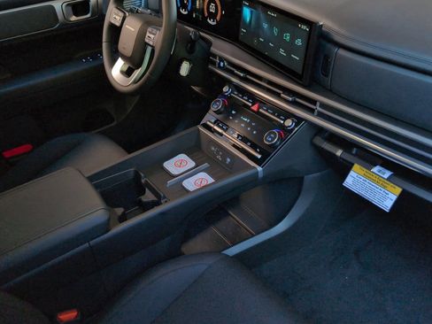 New 2026 Hyundai Santa Fe SE image 17