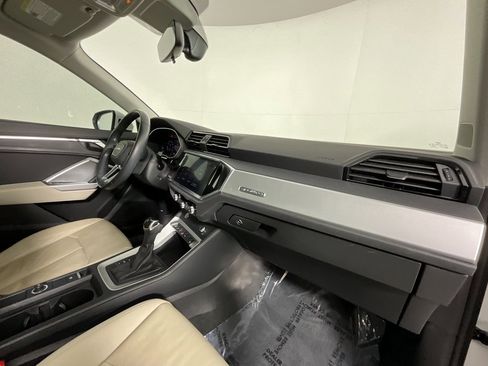 Used 2020 Audi Q3 2.0T Premium w/ Convenience Package image 19