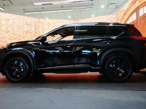 Certified 2023 Nissan Rogue SV w/ SV Premium B Package AWD/4WD image 4