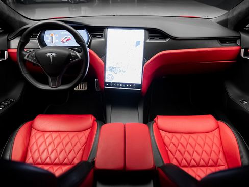 Used 2021 Tesla Model S Performance image 41