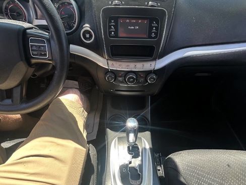 Used 2020 Dodge Journey SE w/ Blacktop Package image 14