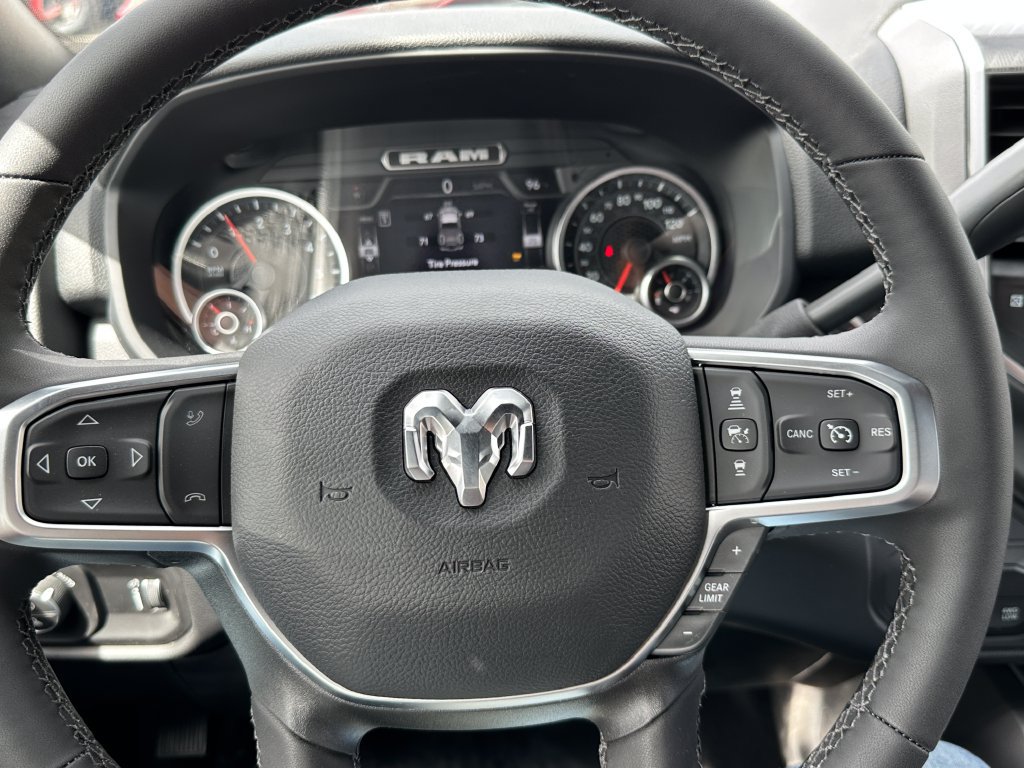 New 2026 RAM 2500 Big Horn AWD/4WD image 16
