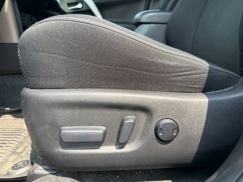 Used 2018 Toyota RAV4 XLE AWD/4WD image 17