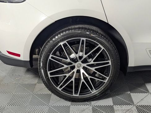 New 2026 Porsche Macan AWD/4WD image 13