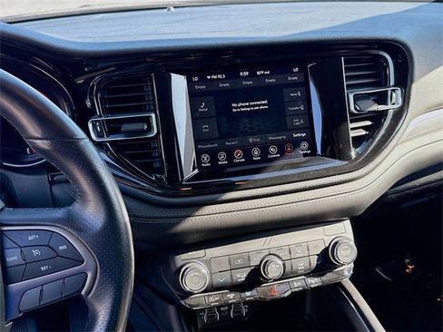 Used 2022 Dodge Durango SXT image 12