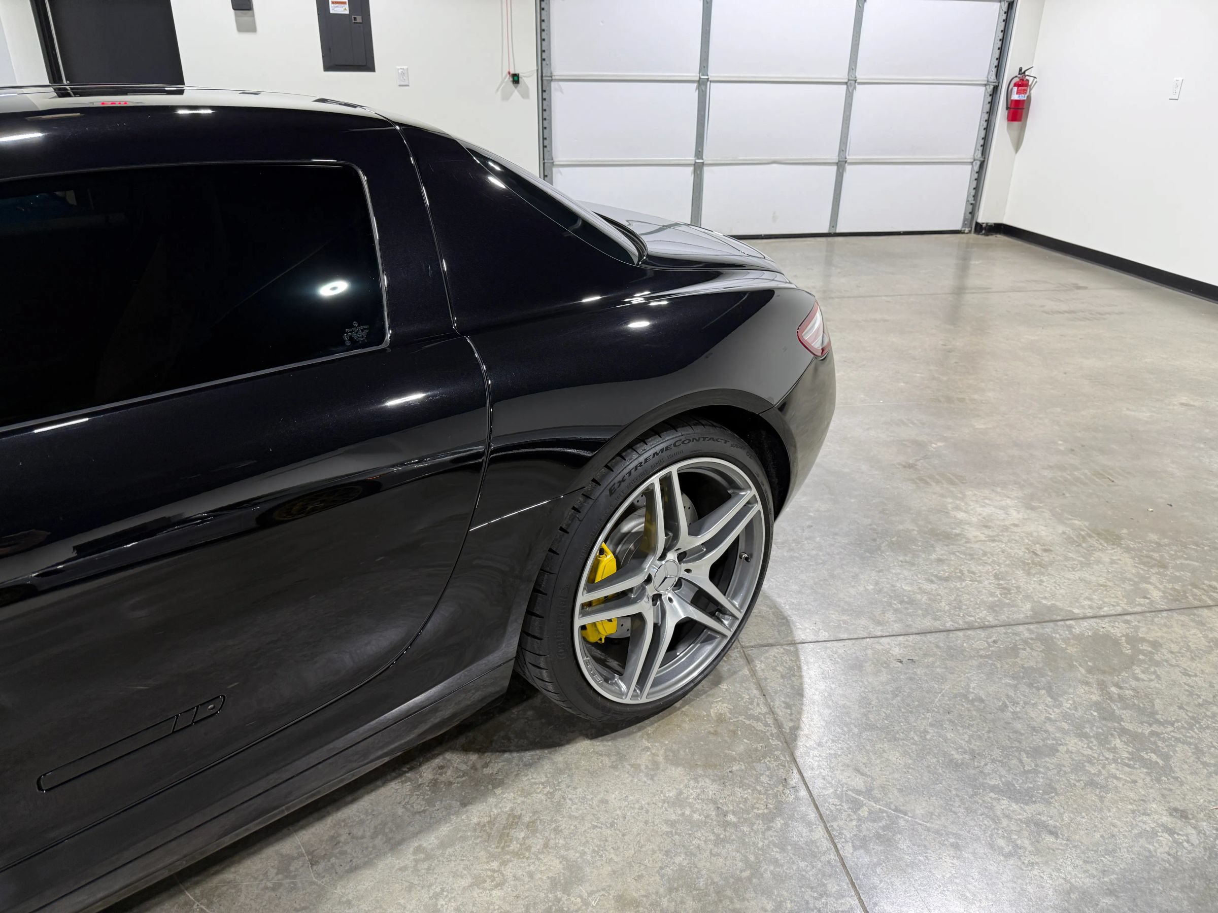 Used 2011 Mercedes-Benz SLS AMG Coupe image 32