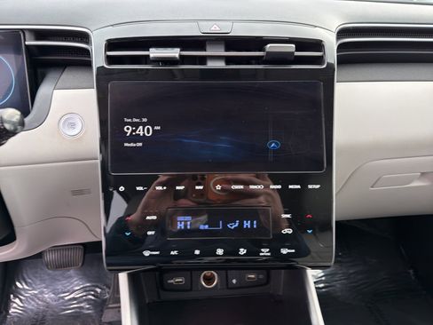 Used 2024 Hyundai Tucson Limited image 18