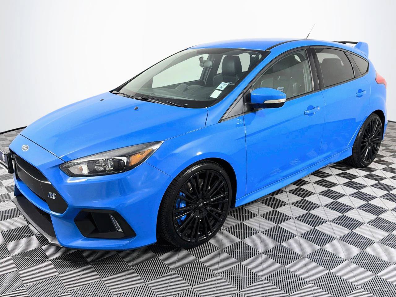 Used 2017 Ford Focus RS AWD/4WD image 6
