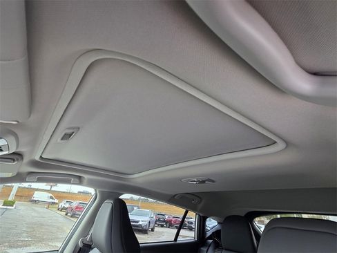 New 2026 Subaru Crosstrek 2.5i Limited image 9