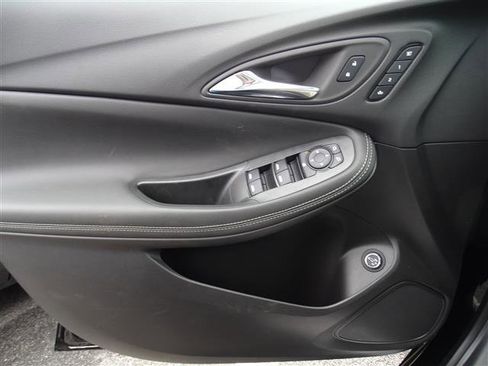 Used 2023 Buick Encore GX Essence w/ Experience Buick Package image 18