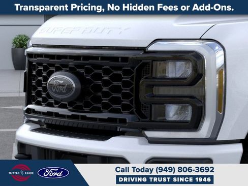 New 2026 Ford F250 Lariat w/ Black Appearance Package image 17