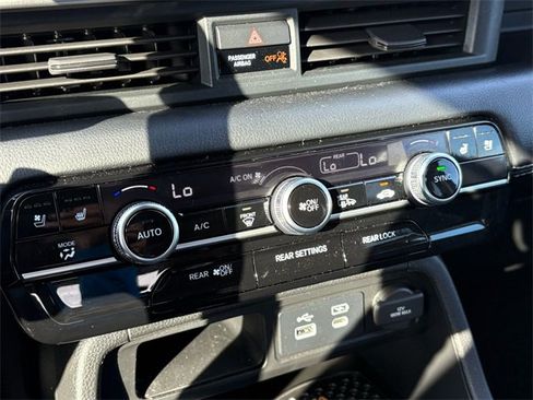 Used 2023 Honda Pilot Elite image 23