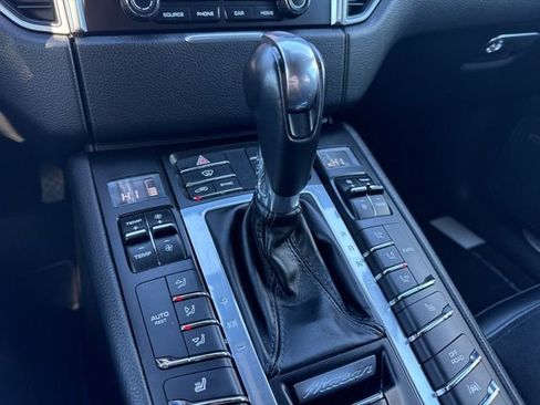 Used 2018 Porsche Macan GTS image 27