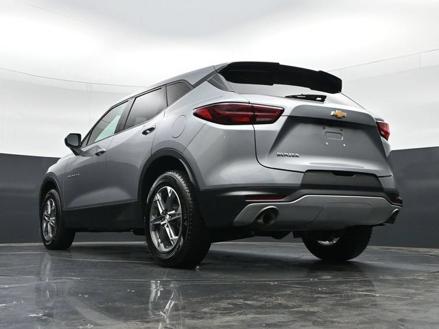 Used 2025 Chevrolet Blazer LT FWD image 45