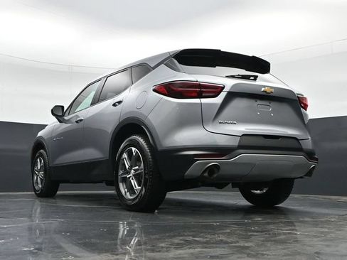 Used 2025 Chevrolet Blazer LT FWD image 45