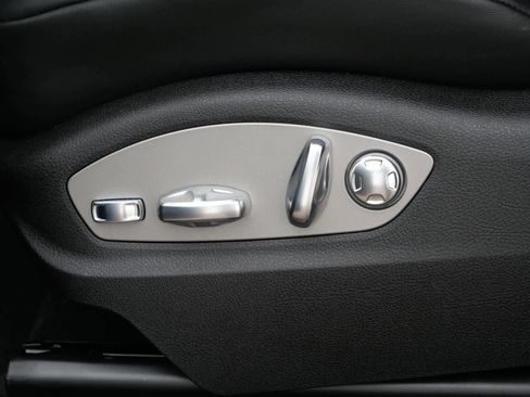 New 2026 Porsche Macan image 10