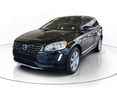 Used 2016 Volvo XC60 T5 Premier w/ Proximity Package FWD image 3
