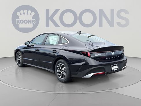 New 2026 Hyundai Sonata Blue FWD image 4