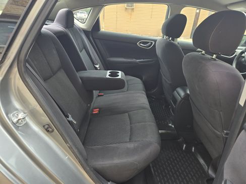 Used 2013 Nissan Sentra SR FWD image 11