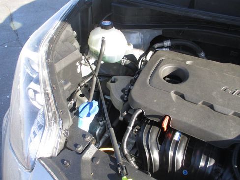 Used 2020 Kia Sportage EX w/ EX Technology Package image 18