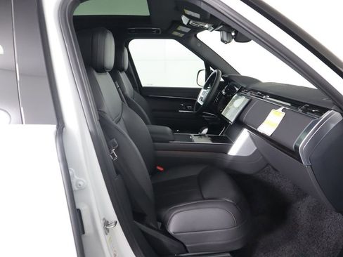 New 2026 Land Rover Range Rover SE image 21