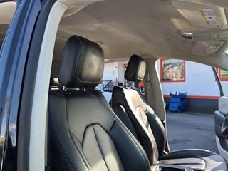 Used 2024 Chrysler Pacifica Touring-L FWD image 32