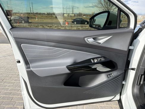 Certified 2023 Volkswagen ID.4 Pro S Plus image 12
