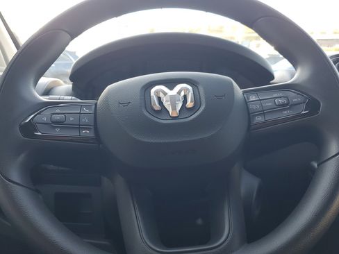 Used 2025 RAM ProMaster 2500 w/ Convenience Group image 8