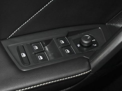 Used 2024 Volkswagen Tiguan SE image 26