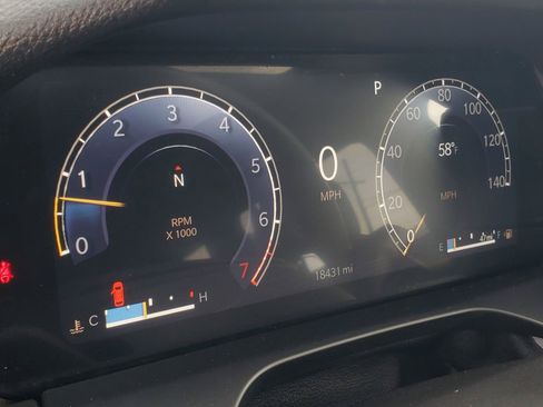 Used 2025 Jeep Grand Cherokee L Altitude AWD/4WD image 15