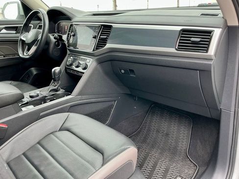 Used 2022 Volkswagen Atlas SEL Premium AWD/4WD image 25