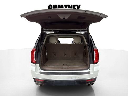Used 2021 GMC Yukon Denali w/ Denali Ultimate Package AWD/4WD image 12