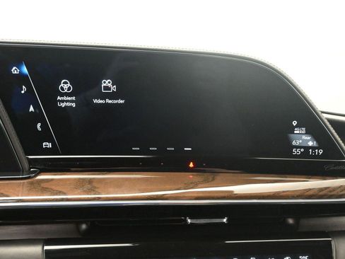 Used 2023 Cadillac Escalade Sport Platinum w/ LPO, ONYX Package image 32