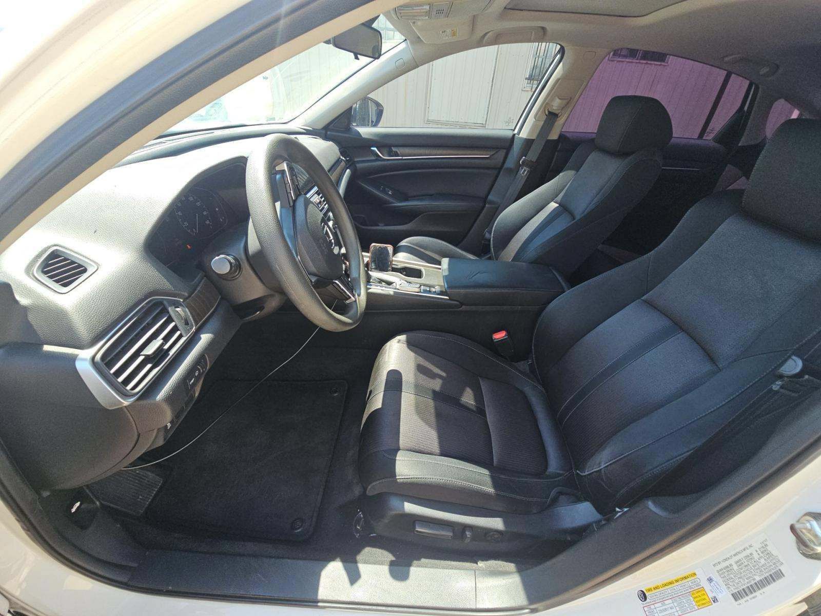 Used 2018 Honda Accord EX image 4