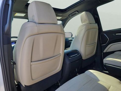 Used 2024 Cadillac Escalade Sport image 12