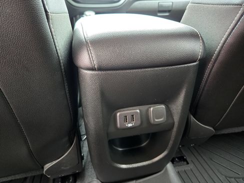 Used 2022 Chevrolet Colorado ZR2 AWD/4WD image 35