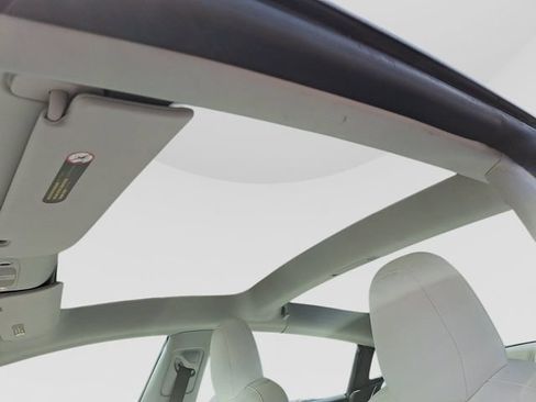 Used 2023 Tesla Model 3 Standard Range RWD image 17