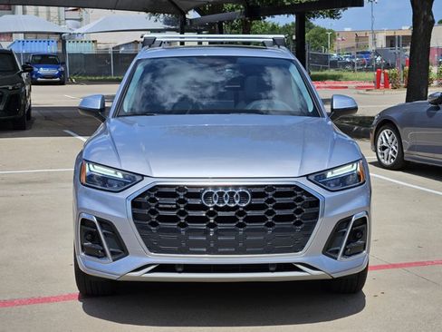 Certified 2022 Audi Q5 2.0T Premium w/ Convenience Package AWD/4WD image 2