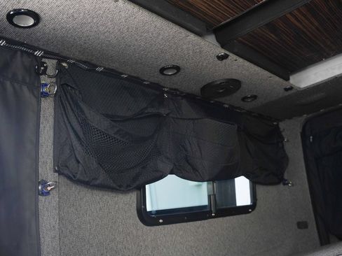 Used 2022 Mercedes-Benz Sprinter 2500 image 79