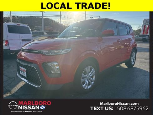 Used 2021 Kia Soul LX image 3
