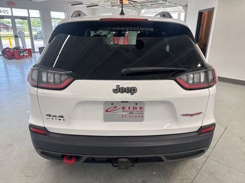 Used 2019 Jeep Cherokee Trailhawk w/ Cold Weather Group AWD/4WD image 13