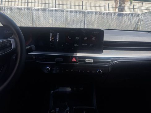 Used 2025 Kia K5 LXS image 17