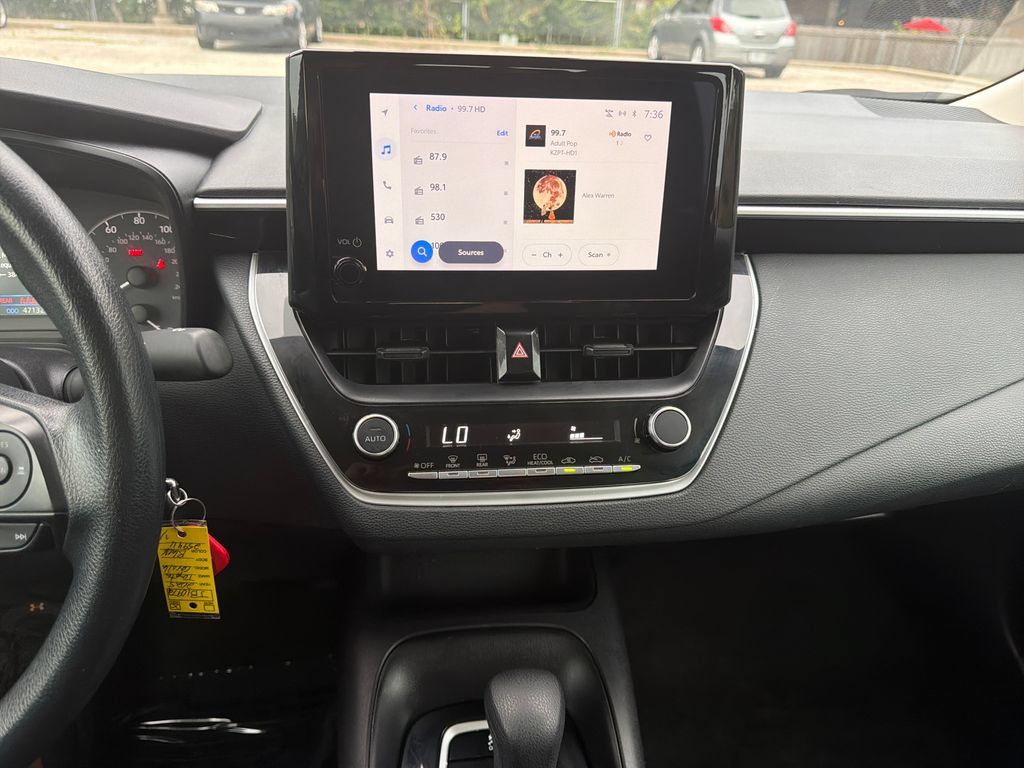 Used 2025 Toyota Corolla LE FWD image 19