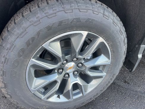 New 2026 Chevrolet Silverado 1500 LT image 3