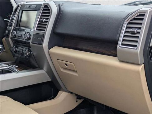 Used 2015 Ford F150 Lariat image 20